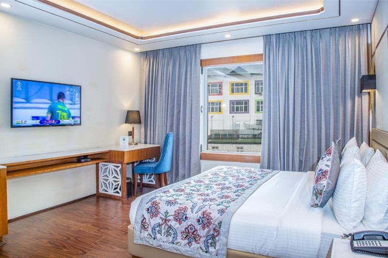 Lemon Tree Hotel Srinagar Εξωτερικό φωτογραφία