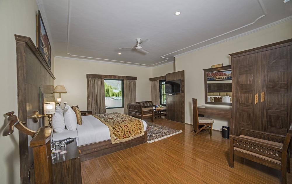 Lemon Tree Hotel Srinagar Εξωτερικό φωτογραφία